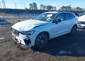 Volvo XC60 II 2024 Volvo XC 60 2024r., B5 Ultimate Dark Theme, 2L, od ubezpieczalni 2.0 250KM, zdjęcie 1