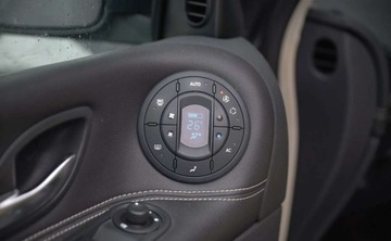 Renault Espace IV Van Facelifting 2.0 dCi 150KM 2013 Renault Grand Espace Renault Grand Espace 2.0 dCi FAP Initiale 2.0 Diesel, zdjęcie 26