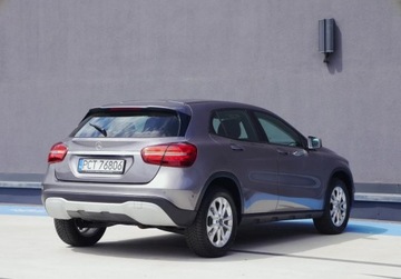 Mercedes GLA I Off-roader 1.6 180 122KM 2017 Mercedes-Benz GLA LIFT 180 Benzyna 122HP Automat Kamera II.wlasciciel GWAR, zdjęcie 4