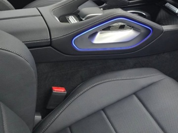 Mercedes GLE V167 SUV Facelifting 2.0 300d 269KM 2025 MERCEDES-BENZ GLE 300 d 4-Matic AMG Line 2.0 (269KM) 2025, zdjęcie 12