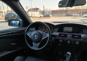 BMW Seria 5 E60 Sedan 540 i 306KM 2008 BMW Seria 5 Seria 5 4.0i 306KM Vat Marza Nawigacja GPS Bluetooth, zdjęcie 4