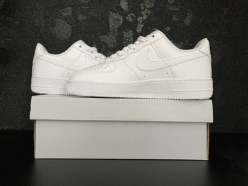 NIKE Air Force 1 damski buty białe 37,5 DD8959-100