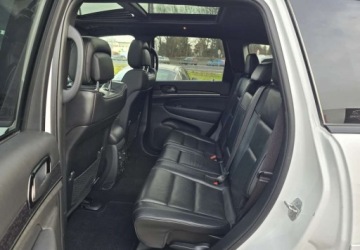 Jeep Grand Cherokee IV Terenowy Facelifting 2016 5.7 352KM 2019 Jeep Grand Cherokee Jeep Grand Cherokee 5.7 V8 HEMI 4WD Automatik Overland, zdjęcie 30