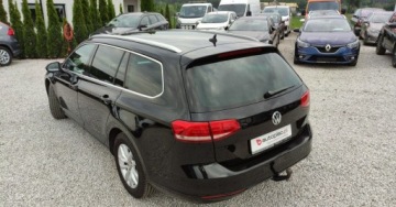 Volkswagen Passat B8 Variant 2.0 TDI BlueMotion SCR 150KM 2017 Volkswagen Passat 2.0 D 150 kM Automat Klima kamera Full LED Navi Dsg Jak, zdjęcie 12