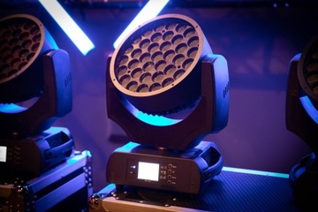 НАБОР 2x MOVING HEAD COLORSTAGE ROBIN WASH 37x15W 4in1 600 PLUS