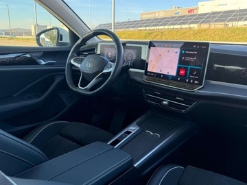 Volkswagen Passat B8 Variant Facelifting 2.0 TDI SCR 150KM 2024 Volkswagen Passat Salon PL, Vat23, Led Matrix, Masaz, App Connect, Kamera, zdjęcie 18