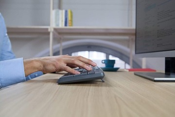 НАБОР БЕСПРОВОДНОЙ КЛЮЧИ+МЫШЬ LOGITECH MK235