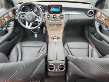 Mercedes Klasa C W205 2019 Mercedes-Benz Klasa C 300 4Matic 2019 2.0L 2.0 Benzyna 255KM, zdjęcie 8