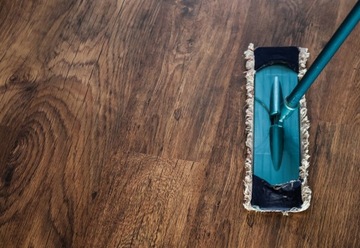 PŁYN DO MYCIA PODŁÓG POSADZEK PARKIETU 1L BEZ SMUG