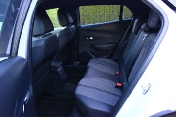 Peugeot 2008 II SUV 1.5 BlueHDi 130KM 2023 Peugeot 2008 1.5 HDI 130KM LIFT AUTOMAT ALLURE I Wlasciciel ASO Bezwypadko, zdjęcie 32