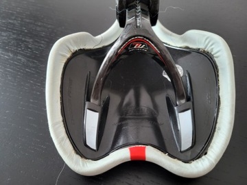 Подседельный штырь Monolink и карбоновое седло Selle Italia slr