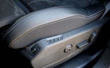 Peugeot 5008 II Crossover Facelifting 1.5 BlueHDi 130KM 2023 Peugeot 5008 1.5 BlueHDi GT SS EAT8 130KM SalonPL Gwarancja od RiA, zdjęcie 30