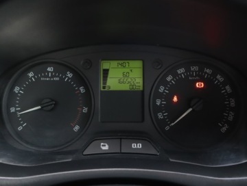 Skoda Fabia II Hatchback 1.4 i 16V 85KM 2010 Skoda Fabia 1.4 16V, Salon Polska, Klima, zdjęcie 10