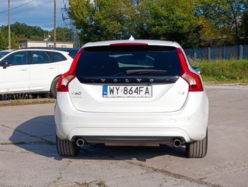 Volvo V60 II  2018 VOLVO V60 Facelifting 2.0 T3 DRIVE-E 152KM, Manual, 2x Klucz, zdjęcie 27