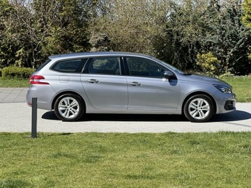 Peugeot 308 II SW Facelifting 1.2 PureTech 110KM 2021 Peugeot 308 Kombi 1.2 Benzyna, FV 23%, zdjęcie 26