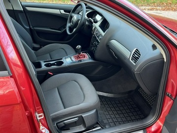 Audi A4 B8 Limousine 1.8 TFSI 120KM 2010 Audi A4 Zarejestrowany Klimatronic Benzyna, zdjęcie 6