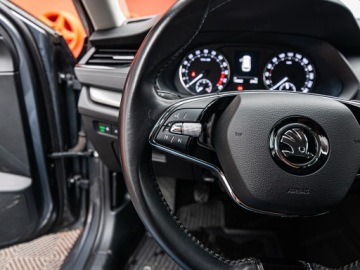 Skoda Octavia IV Kombi 2.0 TDI 115KM 2022 SKODA Octavia 2.0 TDI Ambition Combi 150KM 2022, zdjęcie 11