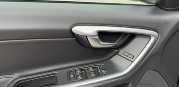 Volvo S60 II Sedan Facelifting 2.0 D3 DRIVE-E 150KM 2015 Volvo S60 150PS,D3,Momentum, zdjęcie 32