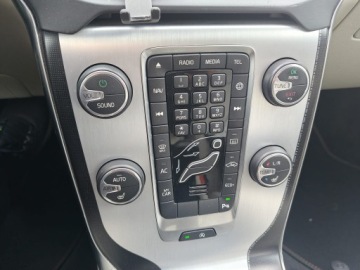 Volvo V40 II Hatchback Facelifting 2.0 D3 150KM 2016 volvo v40 Salon POLSKA, zdjęcie 5