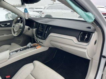 Volvo XC60 II Crossover 2.0 B5 Diesel Mild Hybrid 249KM 2020 Volvo XC 60 Diesel mHEV B5 AWD Skóra Panorama, zdjęcie 10