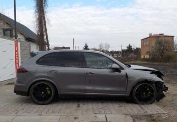 Porsche Cayenne II 2015 Porsche Cayenne Okazja 3.0 Hybryda 333KM, zdjęcie 16