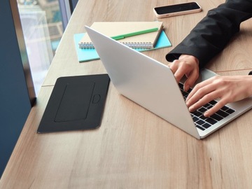 РОЗЕТКА, СКРЫТАЯ В СТОЛЕШНИЦУ 1 РОЗЕТКА ПИТАНИЯ 1 USB-C 1 USB-A