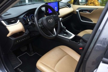 Toyota RAV4 V 2024 Toyota RAV4 Bezwypadek 4x4 2.5 Hybrid Hak Panorama ACC Kamera FV23, zdjęcie 4