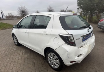 Toyota Yaris III Hatchback 5d Hybrid 100KM 2013 Toyota Yaris Hybrid 1.5 VVT-i 2013r kamera Navi niska cena 1.5 Hybryda, zdjęcie 6