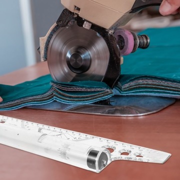 РОЛИКОВЫЕ КОЛЕСА С ПАРАЛЛЕЛЬНЫМИ ЛИНИЯМИ