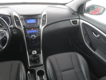 Hyundai i30 II Hatchback 3d 1.6 CRDi (HIGH)  128KM 2013 Hyundai i30 1.6 CRDi, Klima, Klimatronic, zdjęcie 7