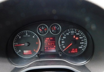 Audi A3 8P Hatchback 3d 2.0 TDI PD 170KM 2007 Audi A3 3-drzwiowe 2.0TDi Quattro Podgrzewane Fotele 2.0 Diesel 170KM, zdjęcie 10