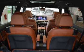 BMW X7 SUV M Facelifting 4.4 M60i 530KM 2025 BMW X7 Dostepne od reki RABAT 20 BMW Bonkowscy Wroclaw 4.4 Benzyna, zdjęcie 19