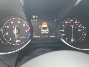 Alfa Romeo Giulia II Sedan Facelifting 2.0 Turbo 280KM 2021 Alfa Romeo Giulia wersja sport, 2.0 280km RWD od ubezpieczalni 2.0 Benzyna, zdjęcie 8