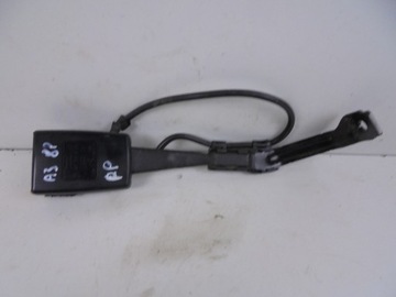 ZAPINKA PASA PRAWY PRZÓD 8P0857756E AUDI A3 8P