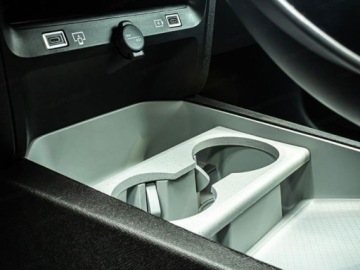 Citroen C5 Aircross 2026 Od ręki - Plus eDCT6 1.2 145KM / Pakiet Techno + Pakiet Zimowy, zdjęcie 11