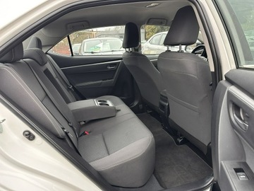 Toyota Corolla XI Sedan Facelifting 1,6 Valvematic 132KM 2017 Toyota Corolla 1.6 benzyna/Biała perła/Kamera, zdjęcie 21