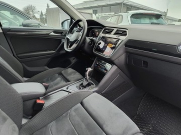 Volkswagen Tiguan II SUV Facelifting 1.5 TSI 150KM 2021 Volkswagen Tiguan 1.5 TSI EVO Elegance DSG, 150KM,, zdjęcie 8