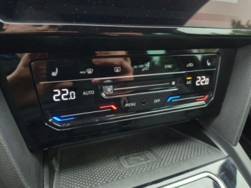 Volkswagen Passat B8 Variant Facelifting 2.0 TDI SCR 150KM 2023 Volkswagen Passat serwis ASO 2.0TDI 150KM bezwypadkowy App-Connect nawigac, zdjęcie 22