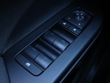 Toyota C-HR II 2024 Toyota C-HR 1.8 Hybrid, Salon Polska, zdjęcie 17