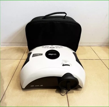 PROJEKTOR OPTOMA MOVIETIME DV11 PILOT+ TORBA