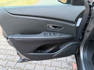 Renault Grand Scenic III 1.2 Energy TCe 130KM 2017 Renault Grand Scenic 1.2 TCe 130 KM 7 foteli, zdjęcie 11