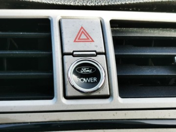 Ford Kuga II SUV 2.0 Duratorq TDCi 140KM 2012 FORD KUGA I 2.0 Duratorq TDCi 140KM, Manual,2 x Klucz, Hak, zdjęcie 5