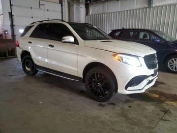 Mercedes GLE W166/C292 2018 Mercedes-Benz GLE 2018, 5.5L, 4x4, 63 AMG, od ubezpieczalni 5.5 Benzyna, zdjęcie 4