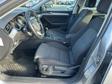 Volkswagen Passat B8 Limousine Facelifting 2.0 TDI SCR 150KM 2021 Volkswagen Passat 2.0 TDI 150KM 2021 ACC,zadbany, zdjęcie 13