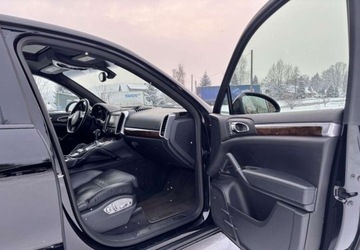 Porsche Cayenne II SUV 3.0 S Hybryda 380KM 2012 Porsche Cayenne Porsche Cayenne 3.0 Hybryda 379KM, zdjęcie 32