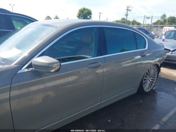 BMW Seria 7 G11-G12 2020 BMW Seria 7 740i xDrive 2020 3.0l 3.0 Benzyna 335KM, zdjęcie 2