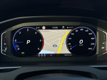 Volkswagen Passat B8 Variant Facelifting 2.0 TDI SCR 200KM 2022 Volkswagen Passat R-Line 4Mot. HarmanKardon LED Matrix Hak Kamera Cofania, zdjęcie 19