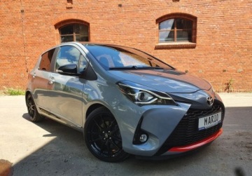 Toyota Yaris III Hatchback 5d Facelifting 2017 1.5 Hybrid 100KM 2019 Toyota Yaris GR SPORT Kamera GetHelp 1.5 Hybryda 100KM