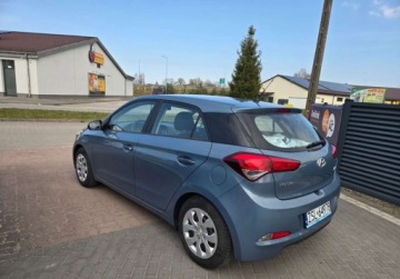 Hyundai i20 II Coupe 1.2 MPI 84KM 2017 Hyundai i20 Swiezo sprowadzony Zarejestrowany Ubezpieczony. 1.2 84KM, zdjęcie 4