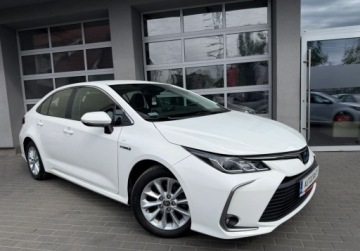 Toyota Corolla XII Sedan 1.8 Hybrid 122KM 2021 Toyota Corolla salon Polska 1.8 Hybryda 122KM, zdjęcie 19